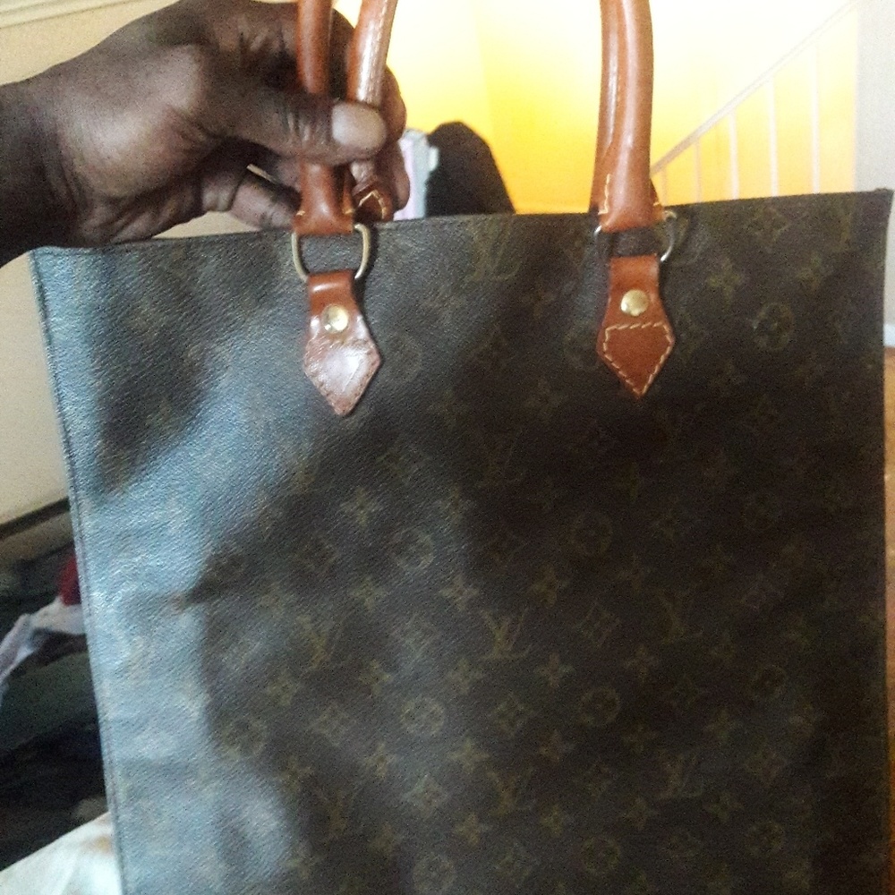 Hand bag